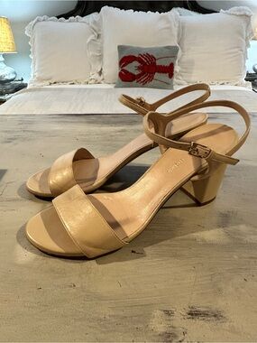 Stuart Weitzman Solo Leather Block Heel Nude Sandal